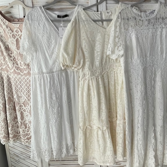 Lace dress bundle - Picture 2 of 9